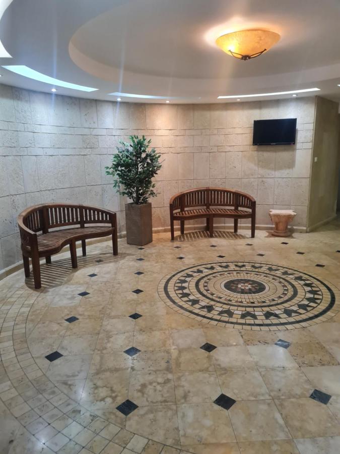 A Dream Place In Raanana, Up To 5 Guests - Swimming Pool - Jacuzzi & Gym Bagian luar foto