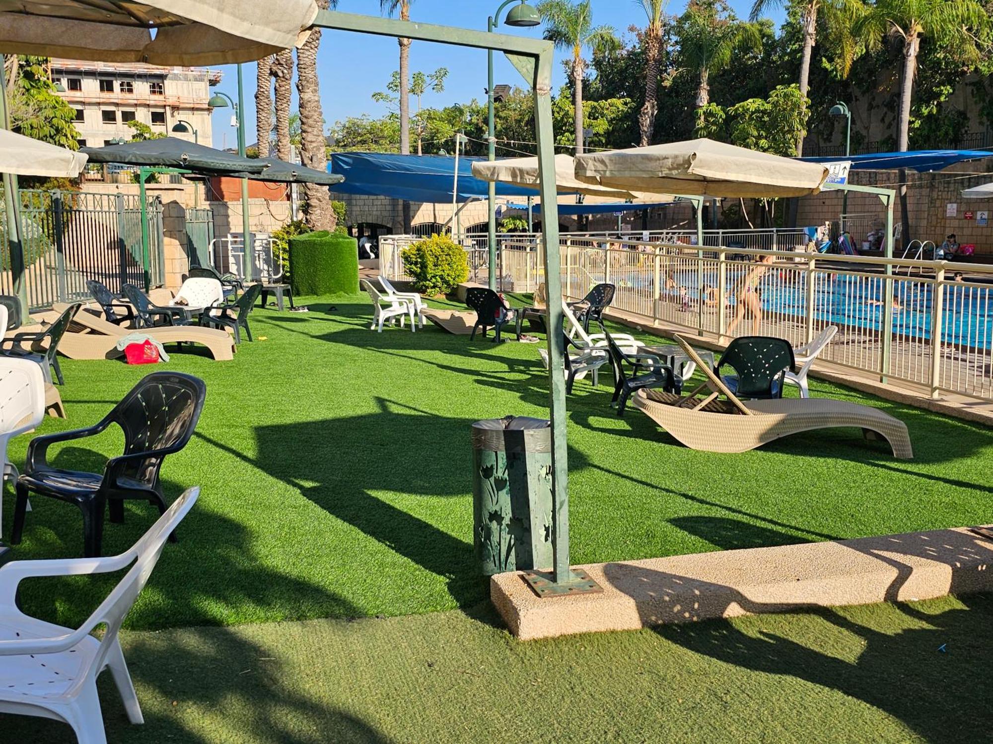 A Dream Place In Raanana, Up To 5 Guests - Swimming Pool - Jacuzzi & Gym Bagian luar foto